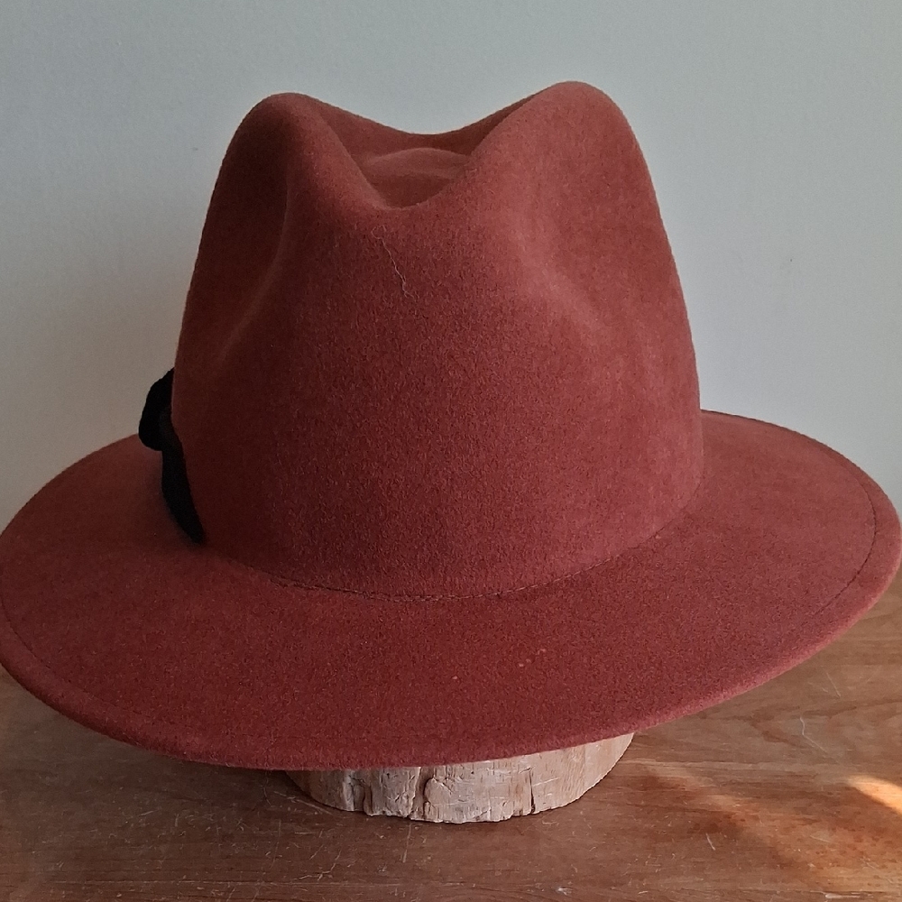 Betmar Michele Wool Fedora In Redwood Size S/M